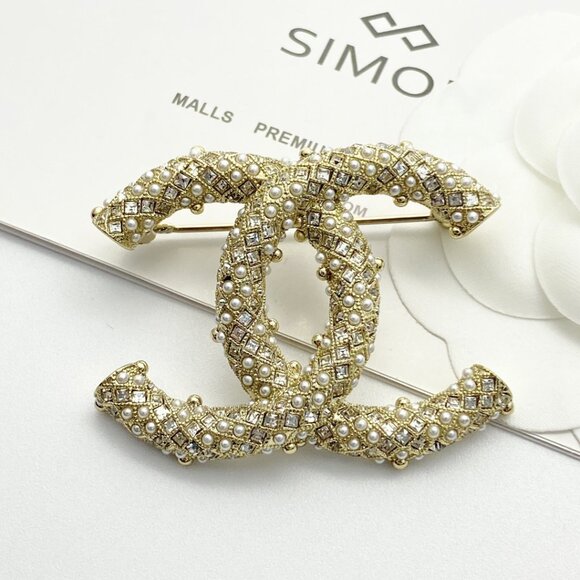 Chanel brooch - Picture 4 of 7